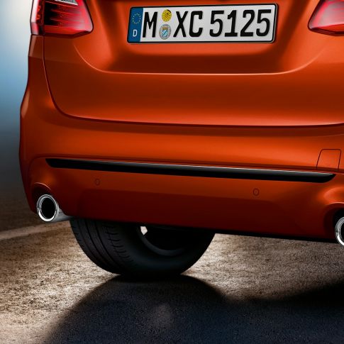 リヤ・セクション BMW 2シリーズ アクティブ ツアラー リヤ・セクション BMW 2シリーズ アクティブ ツアラー220i F45 サンセット・オレンジ・メタリック クローズ・アップ リヤ