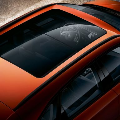 パノラマ・ガラス・サンルーフ BMW 2シリーズ アクティブ ツアラー パノラマ・ガラス・サンルーフ BMW 2シリーズ アクティブ ツアラーF45 サンセット・オレンジ・メタリック 上空からのビュー