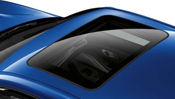 BMW 3シリーズ セダン、電動ガラス・サンルーフ。G20 BMW 3シリーズ セダン、電動ガラス・サンルーフのトップ・ビュー。G20