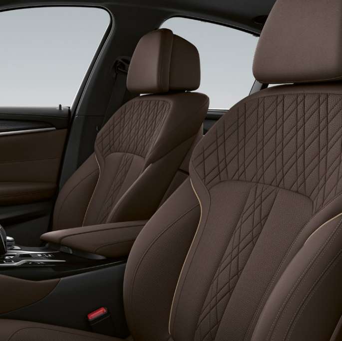 レザーBMW5シリーズセダンG30ラグジュアリーライン 本革専用レザー「ナッパ」モカカ専用ステッチ、BMW5シリーズセダン520D xDrive G30 2020「ラグジュアリーラインインテリア」