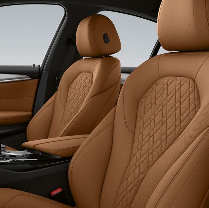 インテリアBMW5シリーズセダンG30基本装備 Sensatec Cognac BMW5シリーズセダン540i G30 2020基本装備内部