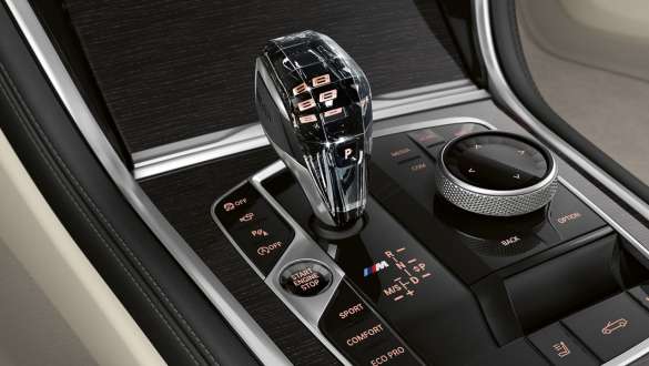 BMW M850i xDriveドラヴィット・グレー・メタリック、「クラフテッド・クラリティ」ガラス装備 G14 BMW M850i xDriveドラヴィット・グレー・メタリック、「クラフテッド・クラリティ」ガラス装備 G14