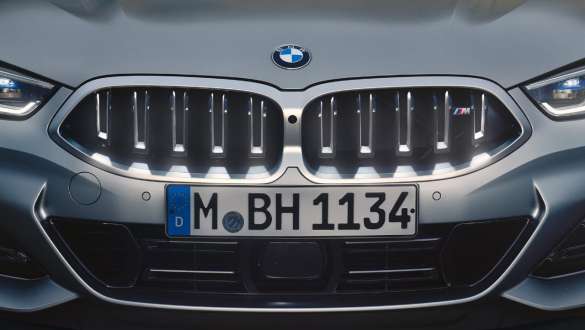 BMW kidney 'Iconic Glow' the new BMW 8 Series Convertible G14 LCI Facelift 2022 BMW Individual Frozen Pure Grey metallic BMW M850i xDrive The new BMW 8 Series Convertible G14 LCI Facelift 2022 BMW Individual Frozen Pure Grey metallic BMW M850i xDrive BMW kidney 'Iconic Glow' front view