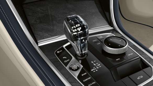 'CraftedClarity' glass application the new BMW 8 Series Convertible G14 LCI Facelift 2022 'CraftedClarity' glass application the new BMW 8 Series Convertible G14 LCI Facelift 2022 close-up centre console