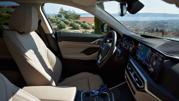 フロント・シート BMW i4 G26 電気自動車 2021 フロント・シート BMW i4 G26 電気自動車 2021 インテリア