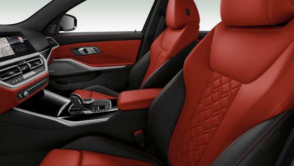 BMW M340i xDrive のMスポーツ・シートおよびMシートベルト BMW M340i xDrive G20サファイア・ブラック・メタリックのインテリア、Mスポーツ・シートおよびMシートベルト