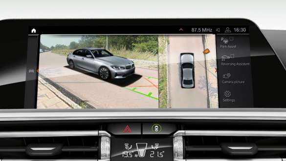 BMW M340i xDriveのパーキング・アシスト・プラス BMW M340i xDrive G20のパーキング・アシスト・プラス、クローズ・アップ