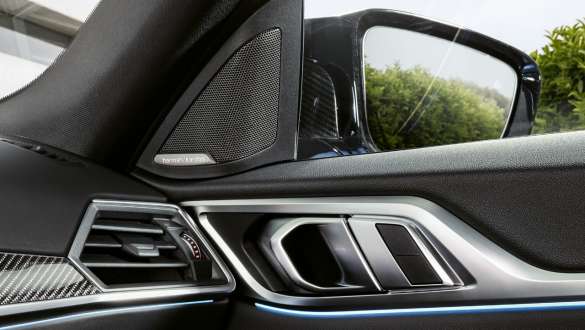 BMW M IconicSoundsエレクトリック BMW i4 M50 G26 電気自動車 2021 ラウドスピーカー付きインテリア・ドア BMW M IconicSoundsエレクトリック BMW i4 M50 G26 電気自動車 2021 ラウドスピーカー付きインテリア・ドア