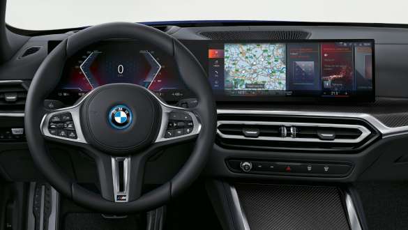 BMWカーブド・ディスプレイ付きBMW ライブ・コックピット・プロフェッショナル BMW i4 M50 G26 電気自動車 2021 BMWカーブド・ディスプレイ付きBMW ライブ・コックピット・プロフェッショナル BMW i4 M50 G26 電気自動車 2021 インテリア コックピット