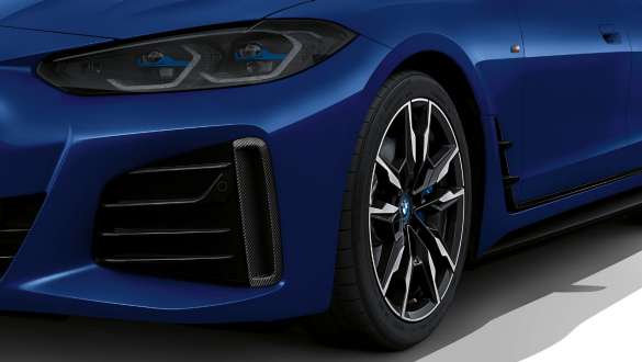M エアロダイナミクス・パッケージ BMW i4 M50 G26 電気自動車 2021 Mエアロダイナミクス・パッケージ BMW i4 M50 G26 電気自動車 2021 BMW Individual フローズン・ポルティマオ・ブルー・メタリック エア・カーテン クローズアップ