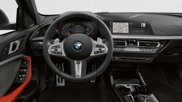 BMW M135i xDrive(F40) Mレザー・ステアリング・ホイールを装備したコックピット BMW M135i xDrive(F40) Mレザー・ステアリング・ホイールを装備したコックピット
