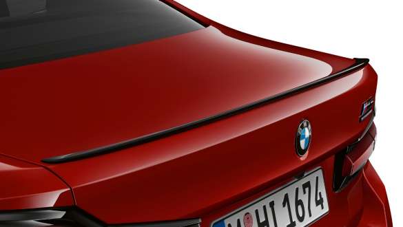 ブラック・ハイグロスのMリヤ・スポイラー BMW M5 Competition F90 LCI フェイスリフト 2020 クローズ・アップ ブラック・ハイグロスのMリヤ・スポイラー BMW M5 Competition F90 LCI フェイスリフト 2020 BMW Individual イモラ・レッド クローズ・アップ