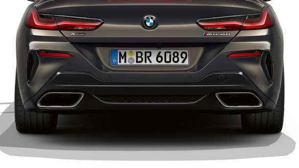 Mスポーツ・エキゾースト・システム BMW M850i xDrive カブリオレと M スポーツ・エキゾースト・システム。