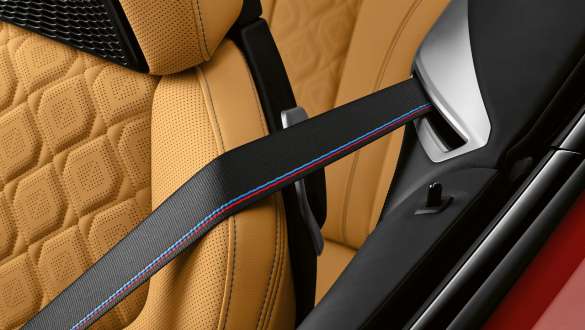 Mシートベルト BMW M8 Competition カブリオレの M シートベルト。