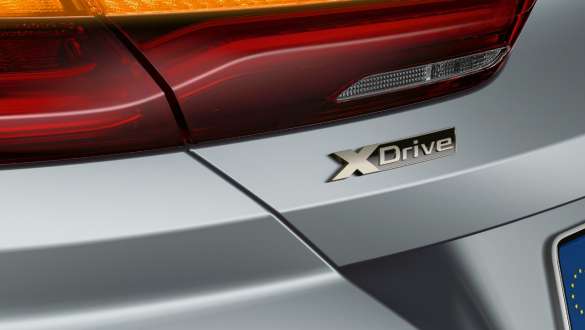 BMW xDriveを装備したBMW M850iグラン・クーペ G16 BMW xDriveを装備したBMW M850iグラン・クーペ G16 2019 BMW Individual フローズン・ブルーストーン・メタリックのリヤ・ビュー