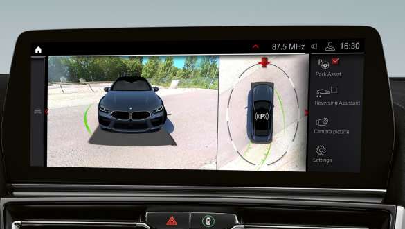 パーキング・アシスト・プラス BMW 8シリーズ グラン クーペ M F93 LCI フェイスリフト 2022 BMW 8シリーズ グラン クーペ M F93 LCI フェイスリフト 2022 パーキング・アシスト・プラス コントロール・ディスプレイ