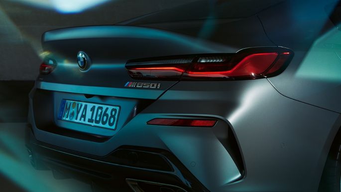 BMW M850i xドライブ グラン クーペ、フリーフォーム テールパイプ フィニッシャーのリア BMW M850i xドライブ グラン クーペ、デザイン、フリーフォーム テールパイプ フィニッシャーのリア
