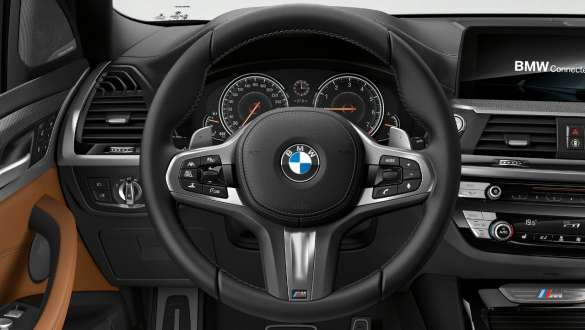 BMW X3 M40d、バリアブル・スポーツ・ステアリング。 BMW X3 M40d、インテリア、コックピット、M レザー・ステアリング・ハンドル、バリアブル・スポーツ・ステアリング。