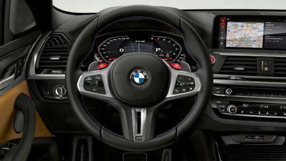 BMW X3 M Competition、M レザー・ステアリング・ホイール。 BMW X3 M Competition、インテリア、コックピット、多機能搭載の M レザー・ステアリング・ハンドル。