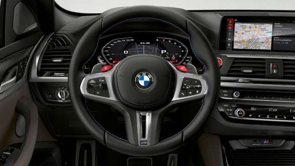 BMW X4 M コンペティション、M レザー・ステアリング・ホイール。F98 BMW X4 M コンペティション、インテリア、コックピット、マルチ機能付きM レザー・ステアリング・ホイール。F98