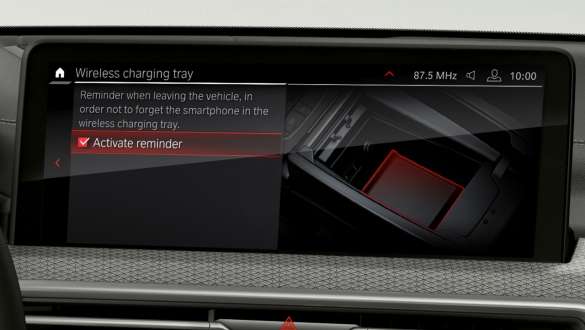 ワイヤレス充電付きテレフォニー BMW X4 M Automobiles F98 G02 LCI 2021 BMW X4 M Automobiles F98 G02 LCI 2021フェイスリフト ワイヤレス充電付きテレフォニー