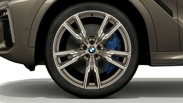 BMW X6 M50i G06 ライト・アロイ・ホイール BMW X6 M50i G06 2018 SUV、エクステリア、ライト・アロイ・ホイール