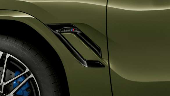 BMW X6 M Competition F96のMサイド・ギル Mサイド・ギル、BMW X6 M Competition F96 2020 SUV BMW Individual専用ペイント・アーバン・グリーン、エクステリア