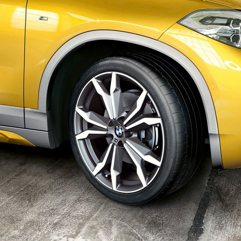 ライト・アロイ・ホイール BMW X2 2017 F39 BMW X2 2018 F39 ガルバニック・ゴールド・メタリック ライト・アロイ・ホイール