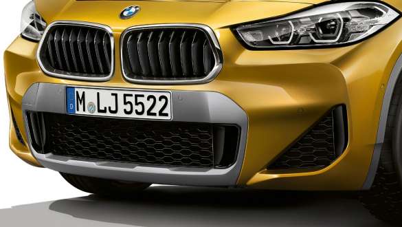 エア・インテーク BMW X2 2018 F39 エア・インテーク BMW X2 2018 F39 ガルバニック・ゴールド・メタリック フロント・ビュー