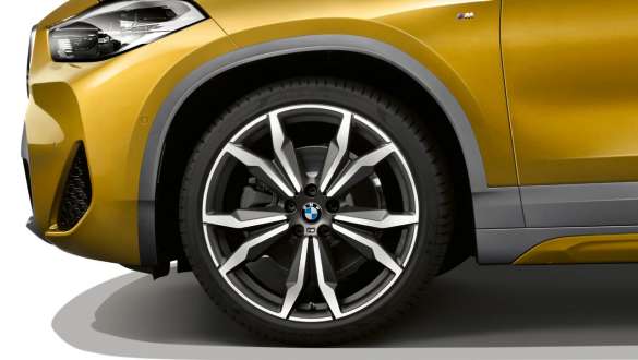 ホイール・アーチ BMW X2 F39 ホイール・アーチ BMW X2 2018 F39 ガルバニック・ゴールド・メタリック サイド・ビュー