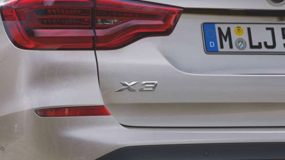 BMW X3 xDrive30e SUV、プラグイン・ハイブリッド・ドライブ BMW X3 xDrive30e SUV、プラグイン・ハイブリッド・ドライブ