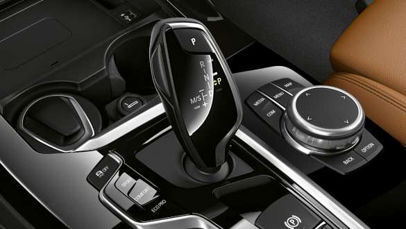 BMW X3 M40i SUV、8速スポーツ・オートマチック・トランスミッション(ステップトロニック付) BMW X3 M40i SUV、8速スポーツ・オートマチック・トランスミッション(ステップトロニック付)