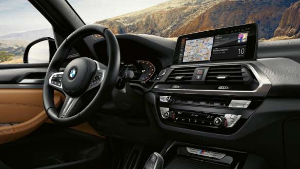 BMW X3 M40i SUV、マルチ・ディスプレイ・メーター・パネル BMW X3 M40i SUV、マルチ・ディスプレイ・メーター・パネル