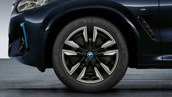 BMW iX3 (G08) : モデル、主要諸元および価格 | BMW.co.jp