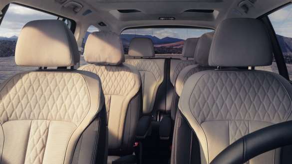 BMW X7 G07 2022 2列目コンフォート・シート(6人乗り) BMW X7 G07 2022 2列目コンフォート・シート(6人乗り)