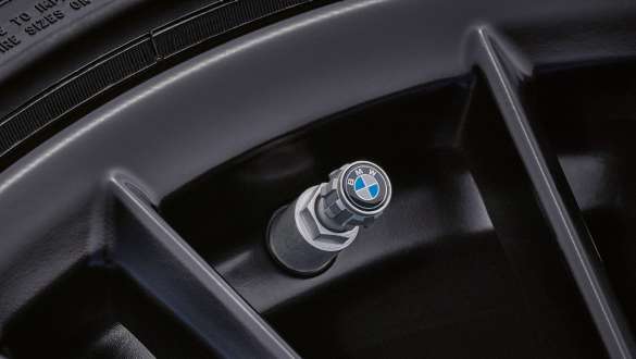 BMWロゴ付バルブ・キャップ BMW 純正アクセサリー スプリング&サマー BMWロゴ付バルブ・キャップ BMW 純正アクセサリー スプリング&サマー