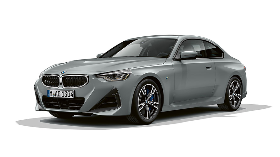 BMW 2 シリーズ クーペ 220i G42 斜めからのフロント・ビュー BMW 2 シリーズ クーペ 220i G42 斜めからのフロント・ビュー