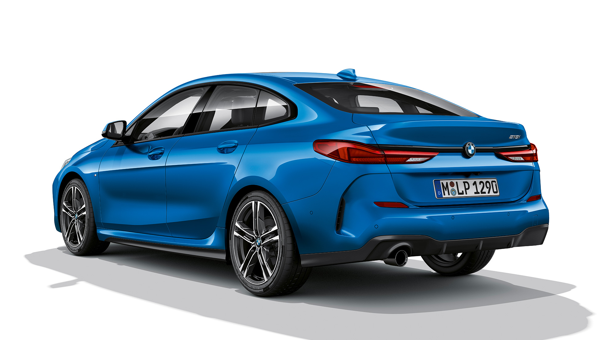 BMW インディヴィジュアルのハイグロスシャドウライン、BMW 2 シリーズ グラン クーペ モデル Mスポーツ BMW インディヴィジュアルのハイグロスシャドウライン、BMW 2 シリーズ グラン クーペ モデル Mスポーツ ミサノ・ブルー・メタリックF44、斜め方向のサイド画像
