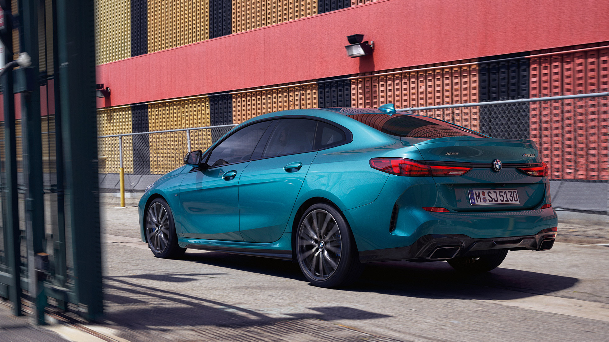 BMW 2 シリーズ グランーペ 動画 F44 クーペシルエットBMW 2 シリーズ グランーペF44スナッパー・ロック・ブルー・メタリック エクステリア 動画 F44