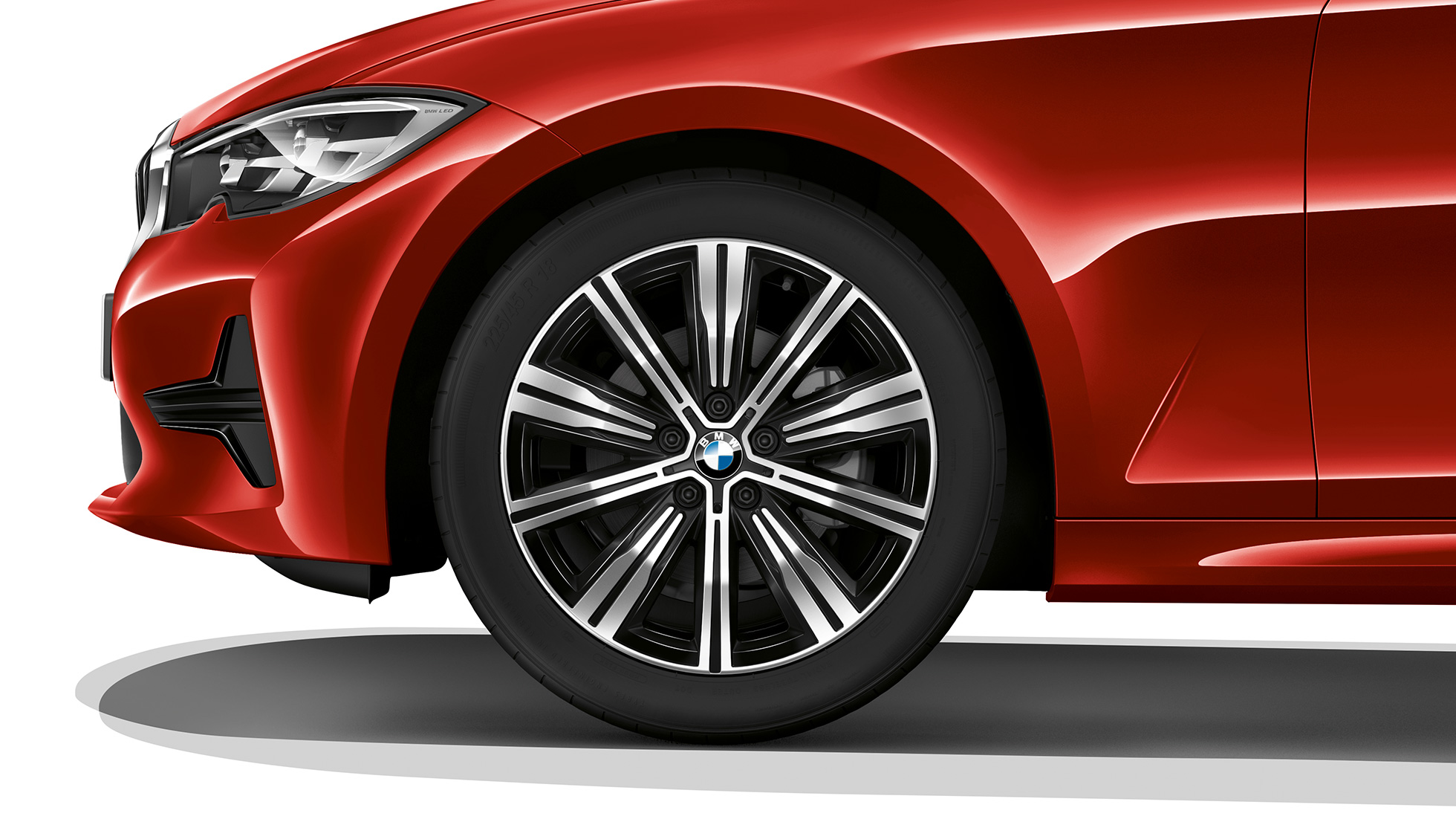 BMW 3シリーズ セダン Advantage、ライト・アロイ・ホイール。G20 BMW 3シリーズ セダン Advantage、ライト・アロイ・ホイールのクローズ・アップ。G20