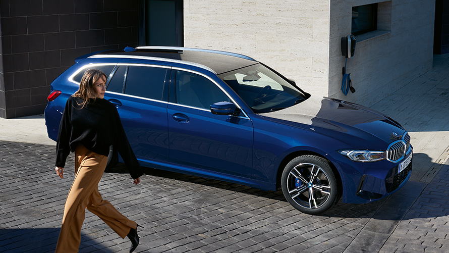 BMW シリーズ ツーリング (G21) モデル、主要諸元および価格
