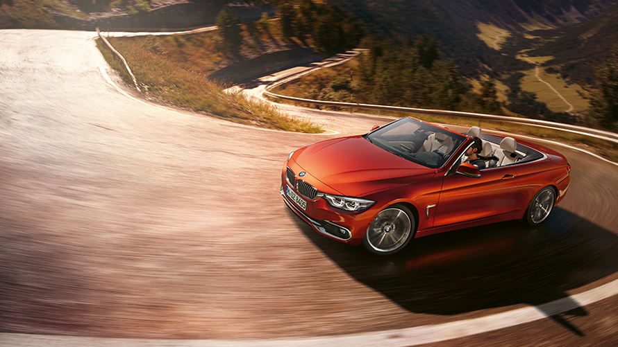 BMW 4シリーズ カブリオレ サイドビュー ドライビング・ダイナミクスF33 BMW 4シリーズ カブリオレ サイドビュー ドライビング・ダイナミクスF33