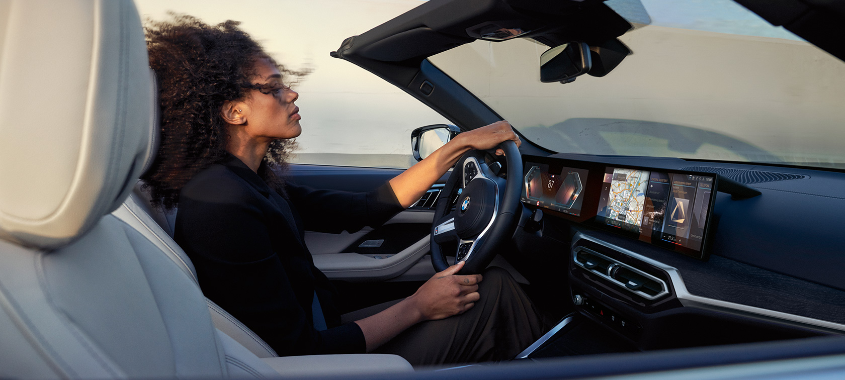 BMW 4シリーズ カブリオレ G23 2020のデジタル・サービスおよび運転支援システム BMW 4シリーズ カブリオレ G23 2020 インテリア、運転支援システム、デジタル・サービス