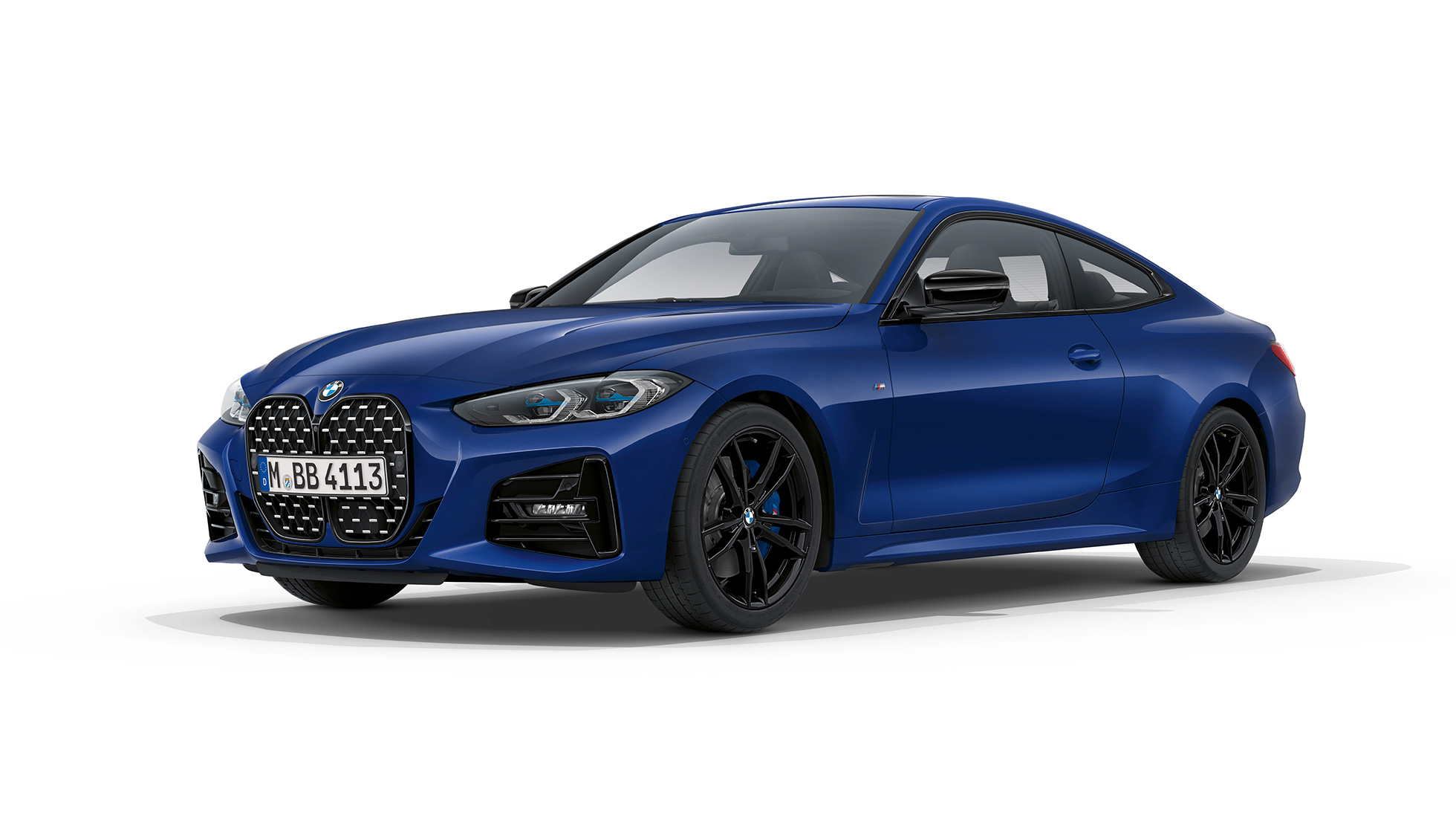 BMW 4シリーズ・クーペ Mスポーツ・パッケージ G22 2020 BMW 4シリーズ・クーペ G22 2020 Mスポーツ・パッケージ、アークティック・レース・ブルー・メタリック、斜めからのフロント・ビュー