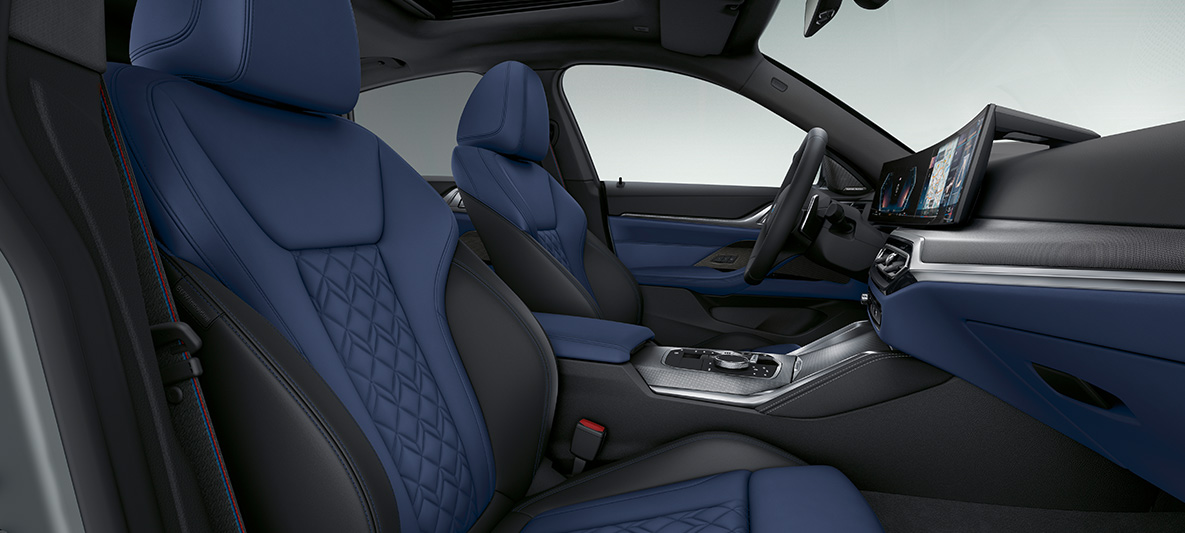 レザー・トリム メリノ フィヨルド・ブルー/ブラックBMW 4シリーズ グラン クーペG26 2021 インテリア BMW Individualエクステンド・レザー・トリム メリノ フィヨルド・ブルー/ブラックBMW 4シリーズ グラン クーペG26 2021 インテリア コックピット