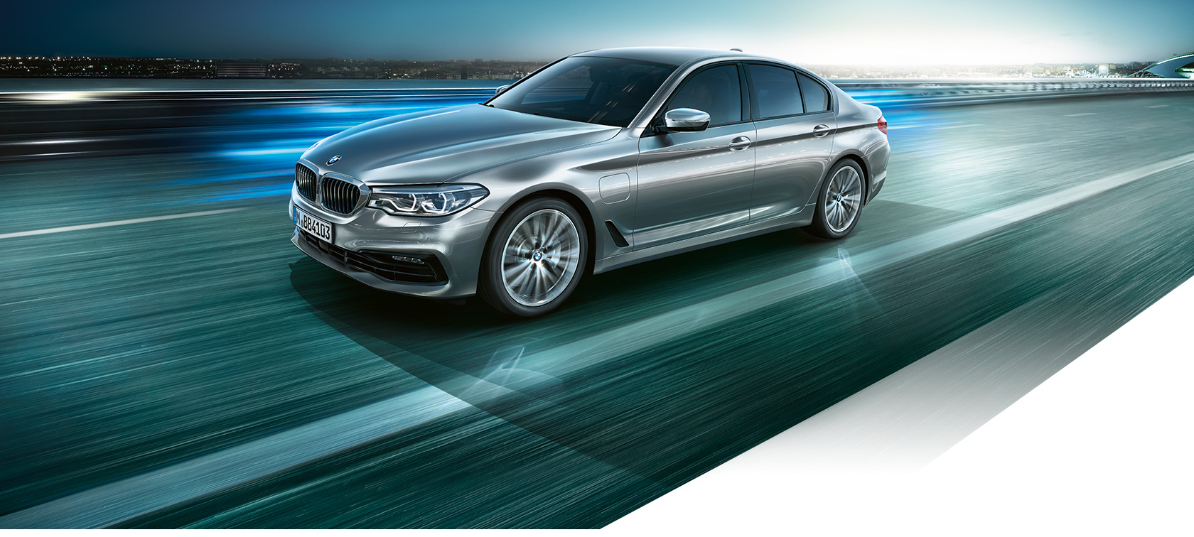 BMW 5シリーズ セダン フロントビュー BMW 5シリーズ セダン フロントビュー
