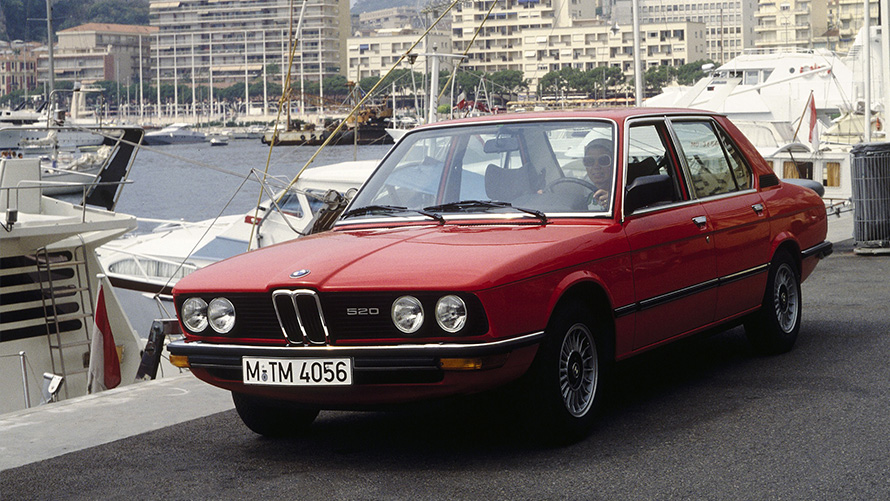 BMW 520(E12) 斜めからのフロント・ビュー BMW 520(E12) 斜めからのフロント・ビュー