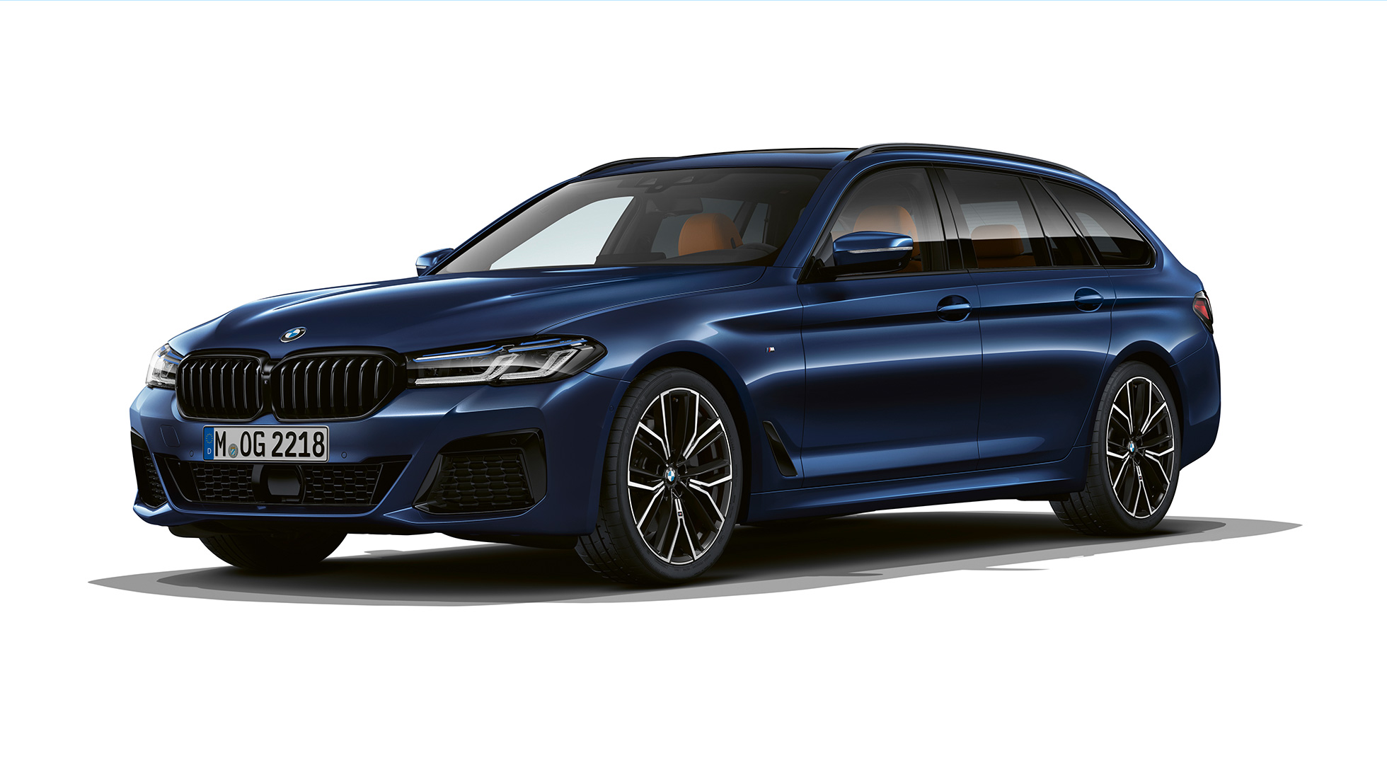 BMW 5シリーズ ツーリングG31Mスポーツパッケージフロント BMW 5シリーズ ツーリング530e G31 2020Mスポーツパッケージin タンザナイトブルーIIメタリック3四半期前景色