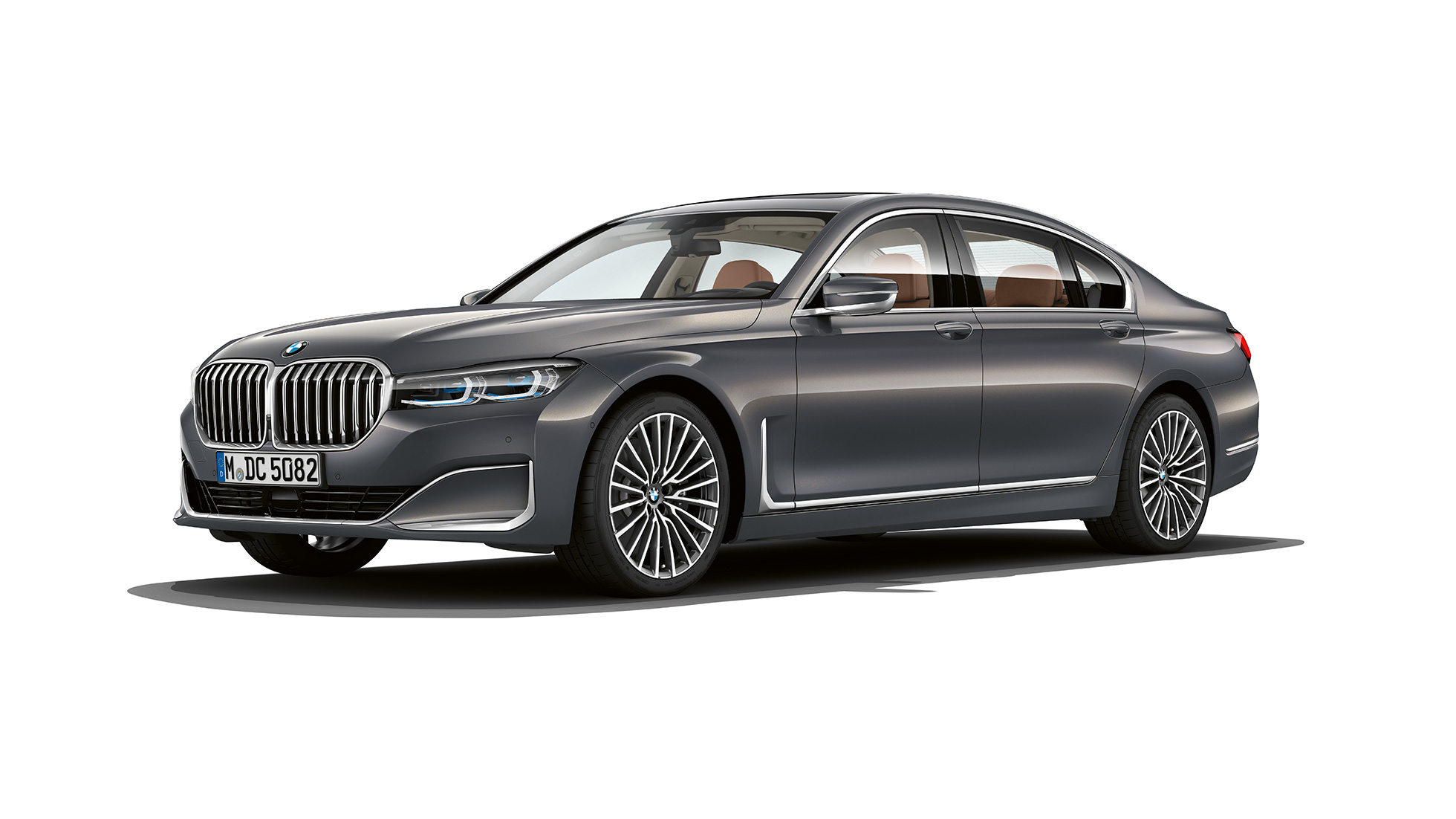 エクステリア・デザインにピュア・エクセレンスを採用したBMW 7 シリーズ セダン、斜め前からのビュー エクステリア・デザインにピュア・エクセレンスを採用したグレーのBMW 7 シリーズ セダン、斜め前からのビュー
