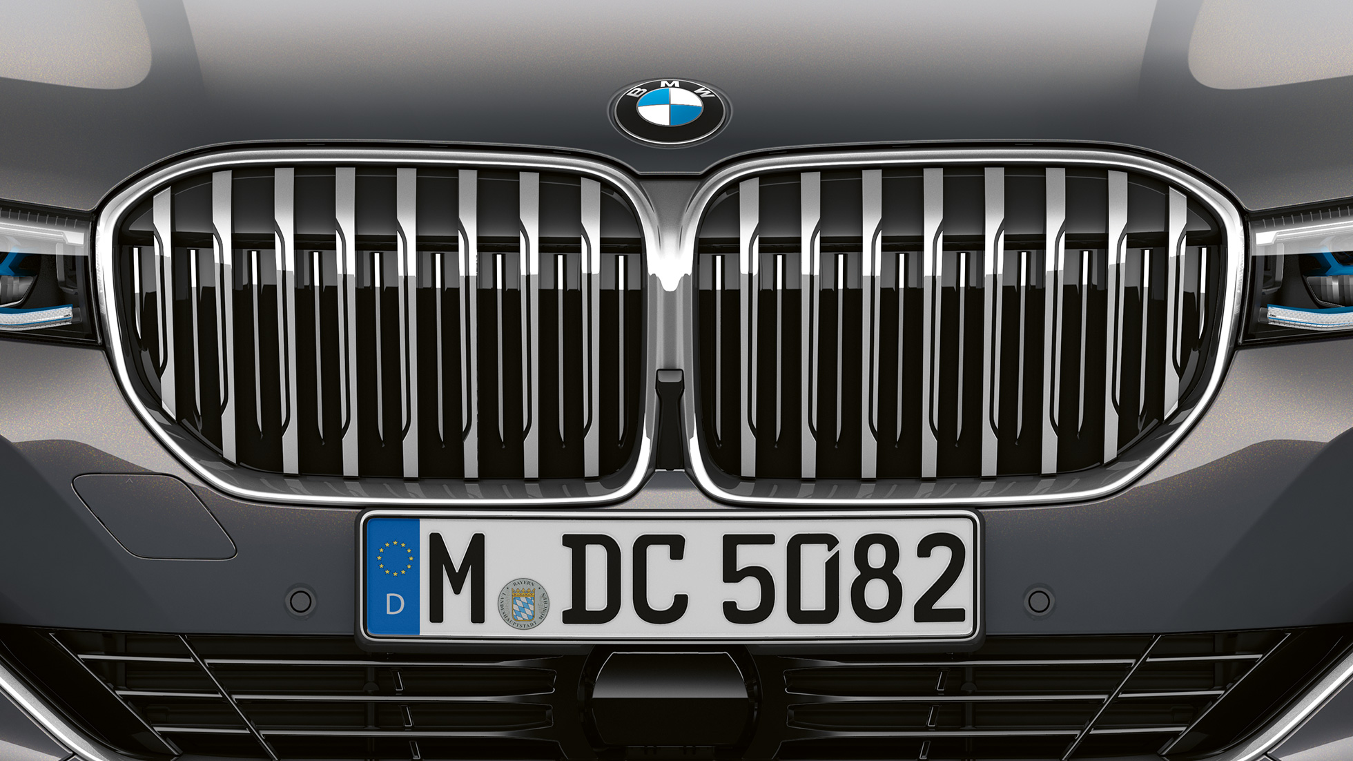 エクステリア・デザイン・ピュア・エクセレンスを採用したBMW 7 シリーズ セダン:ギア・セレクター エクステリア・デザイン・ピュア・エクセレンスを採用したBMW 7 シリーズ セダン:BMW キドニーグリルのクローズアップ